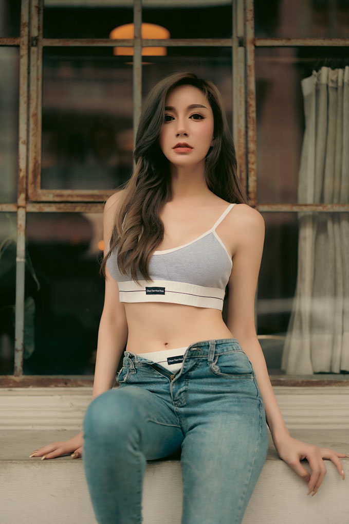 วาร์ป น้องติส กัญญาณัฐ พริตตี้สาวสวยหน้าคม สุดแซ่บ ดีกรีระดับท๊อป 8