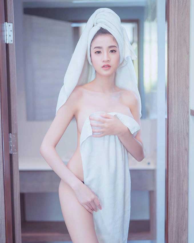 วาร์ป น้องมะมิ้งค์ นางแบบสาวตัวท็อป อกโต Onlyfans สายยั่ว 18+ 2