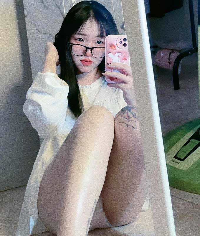 วาร์ป น้อง เปรี้ยว piaw_44 เน็ตไอดอลสาวเซ็กซี่โดนใจ แซ่บแบบยั่ว ๆ 18+ 9