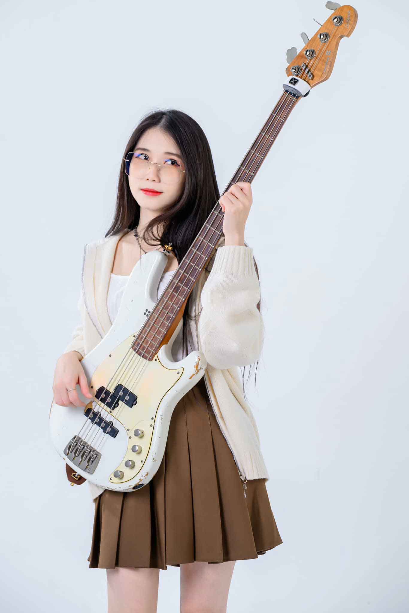 เปิดประวัติ น้องเมย์ Oranat Prasert สาวแว่นสวยเสียงดีน่ารักขวัญใจหนุ่มๆ 5