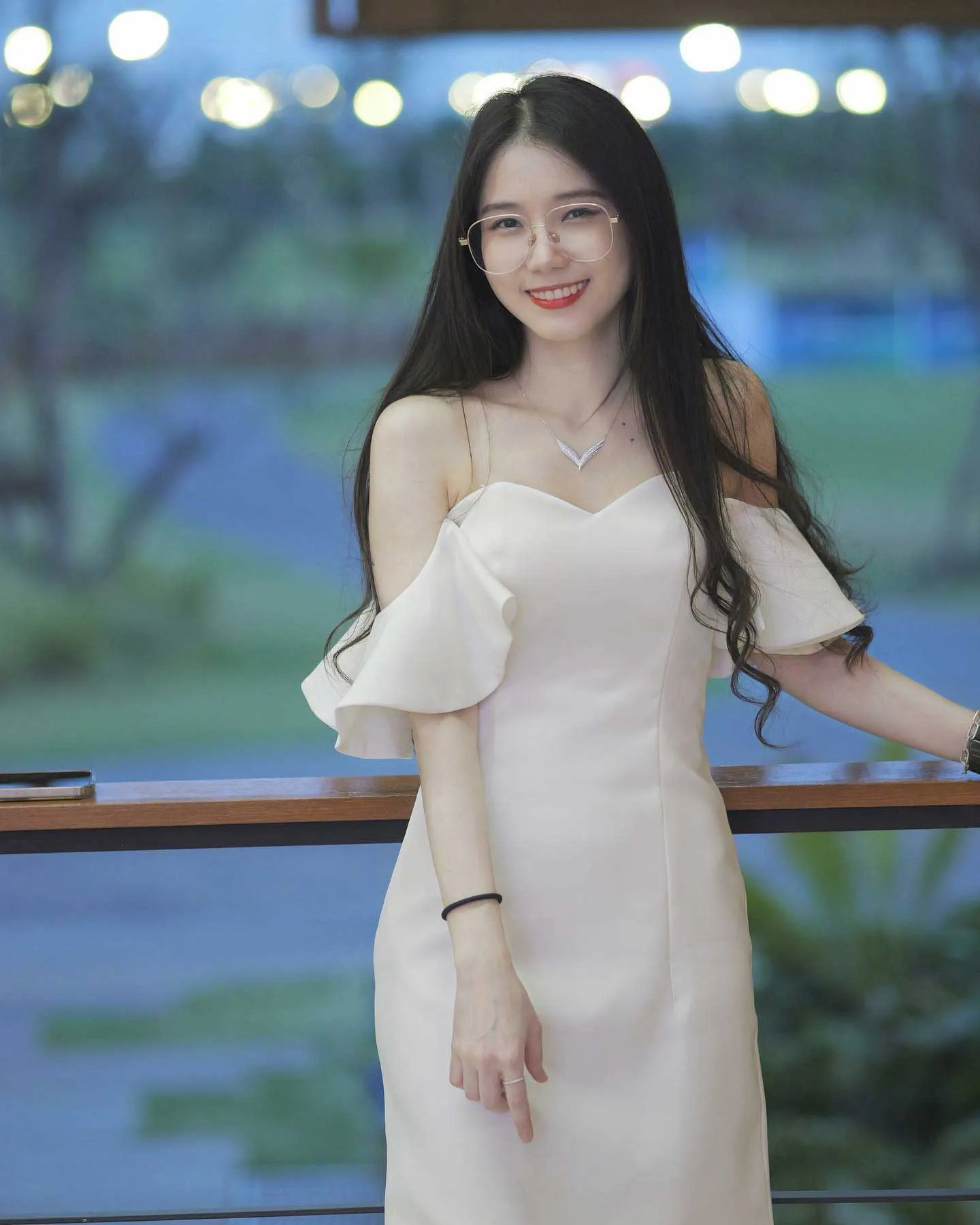 เปิดประวัติ น้องเมย์ Oranat Prasert สาวแว่นสวยเสียงดีน่ารักขวัญใจหนุ่มๆ 8