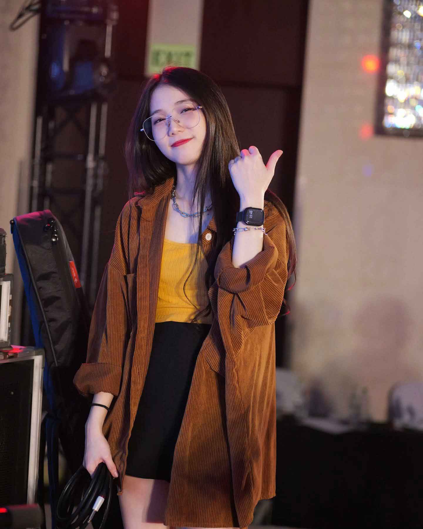 เปิดประวัติ น้องเมย์ Oranat Prasert สาวแว่นสวยเสียงดีน่ารักขวัญใจหนุ่มๆ 13