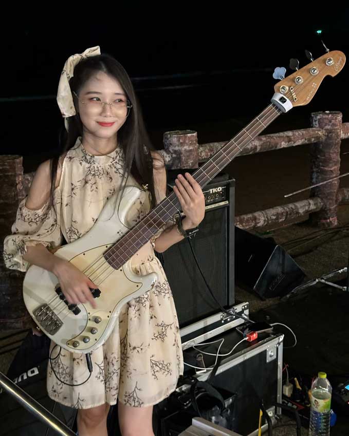 เปิดประวัติ น้องเมย์ Oranat Prasert สาวแว่นสวยเสียงดีน่ารักขวัญใจหนุ่มๆ 21