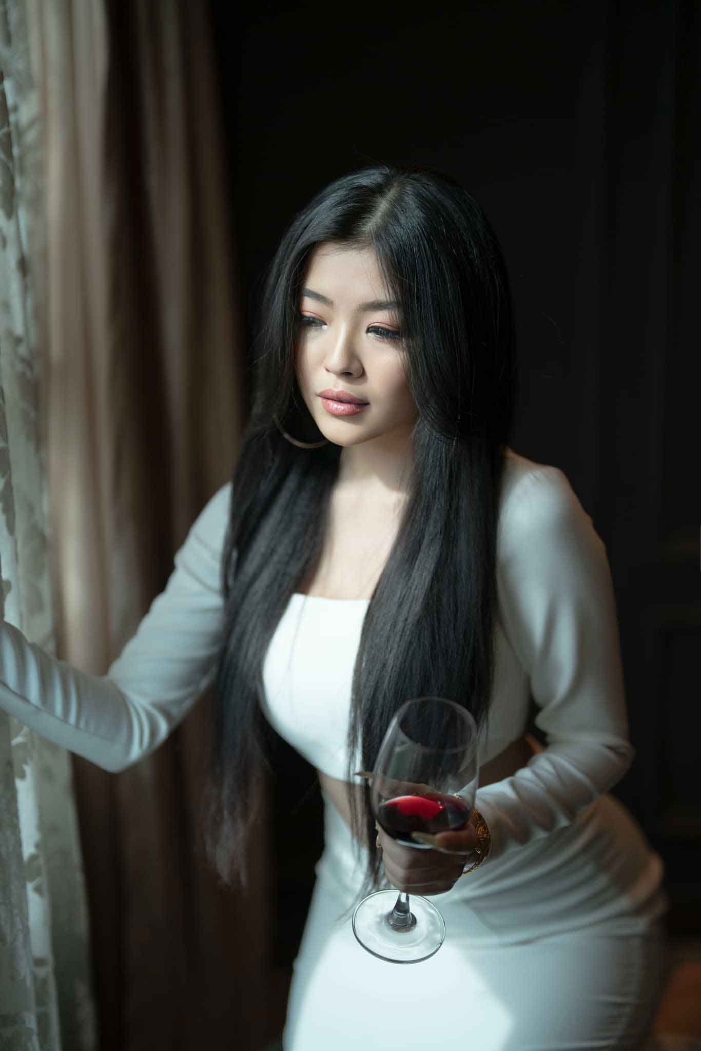 เปิดประวัติ Nan Myat Phoo นางแบบสาวเวียดนาม & CEO ดาวเด่น CupE 5