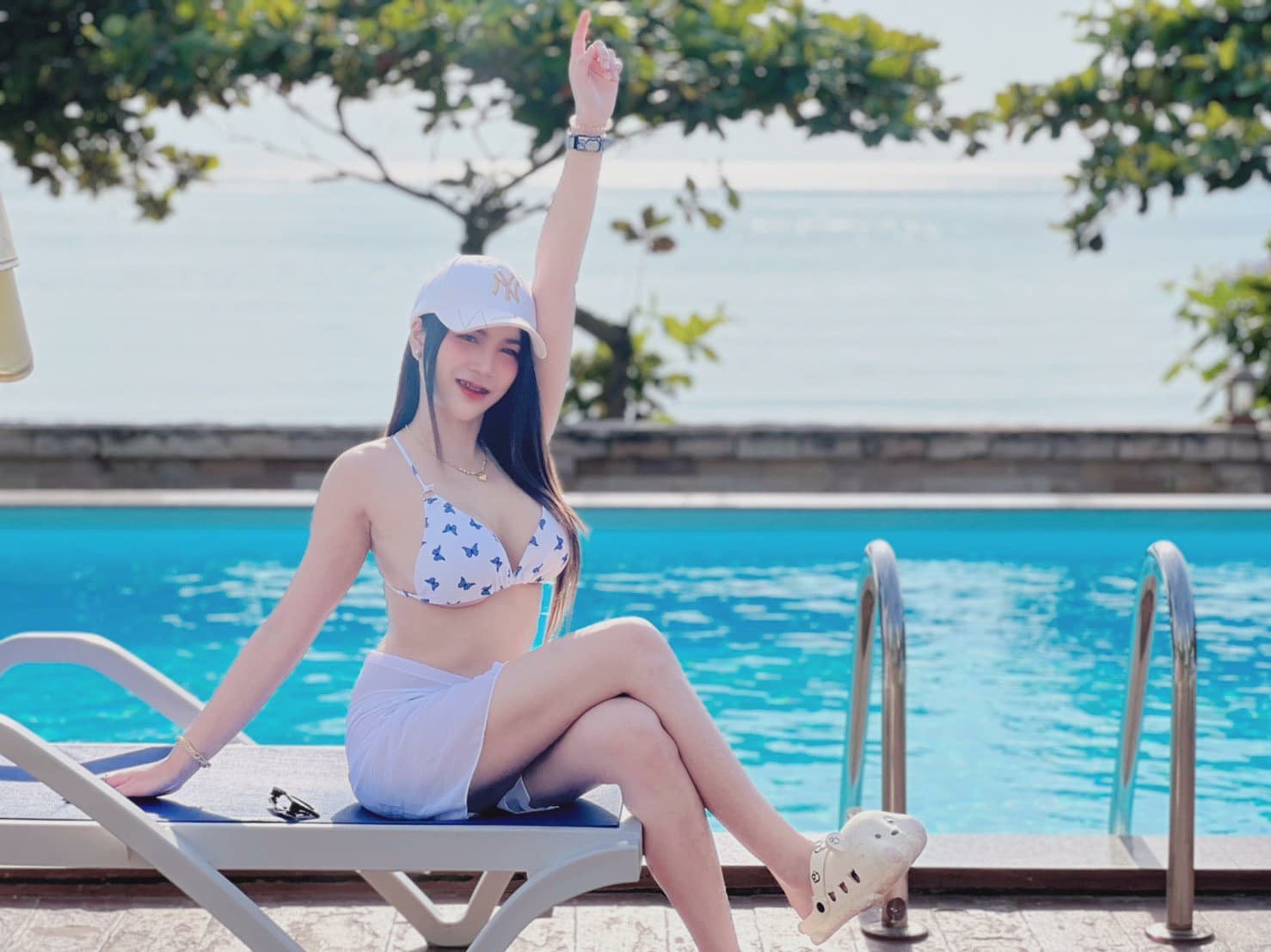 เปิดประวัติ น้องหงส์หยก ณฉัตรบงกช สาวสวย หุ่นแซ่บ เซ็กซี่ หน้าอกสะบึ้ม 2