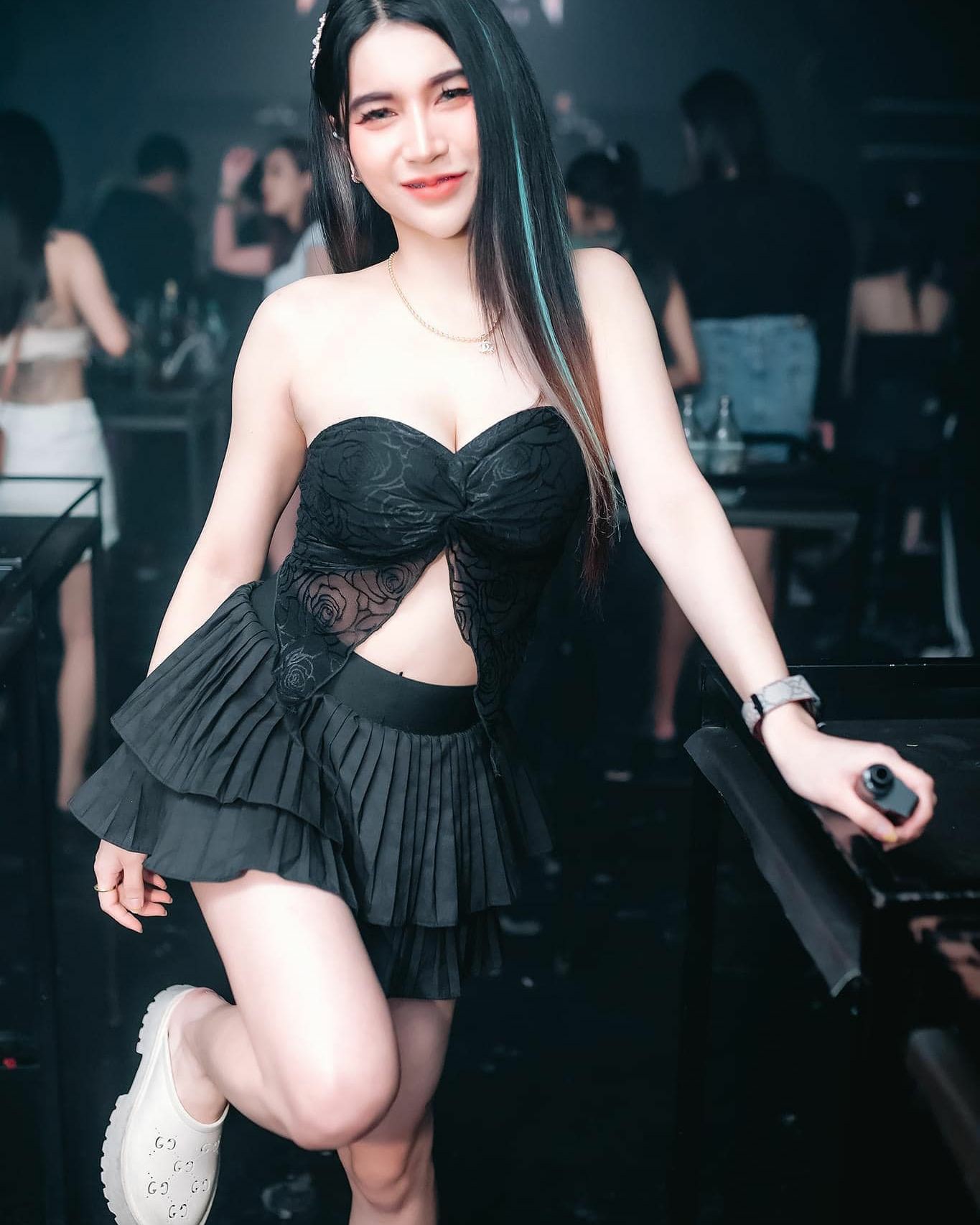 เปิดประวัติ น้องหงส์หยก ณฉัตรบงกช สาวสวย หุ่นแซ่บ เซ็กซี่ หน้าอกสะบึ้ม 9