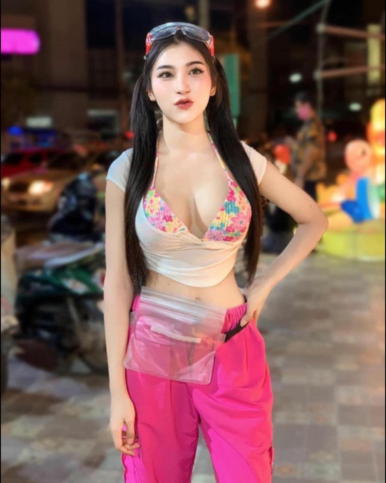 เปิดประวัติ น้องหงส์หยก ณฉัตรบงกช สาวสวย หุ่นแซ่บ เซ็กซี่ หน้าอกสะบึ้ม 17