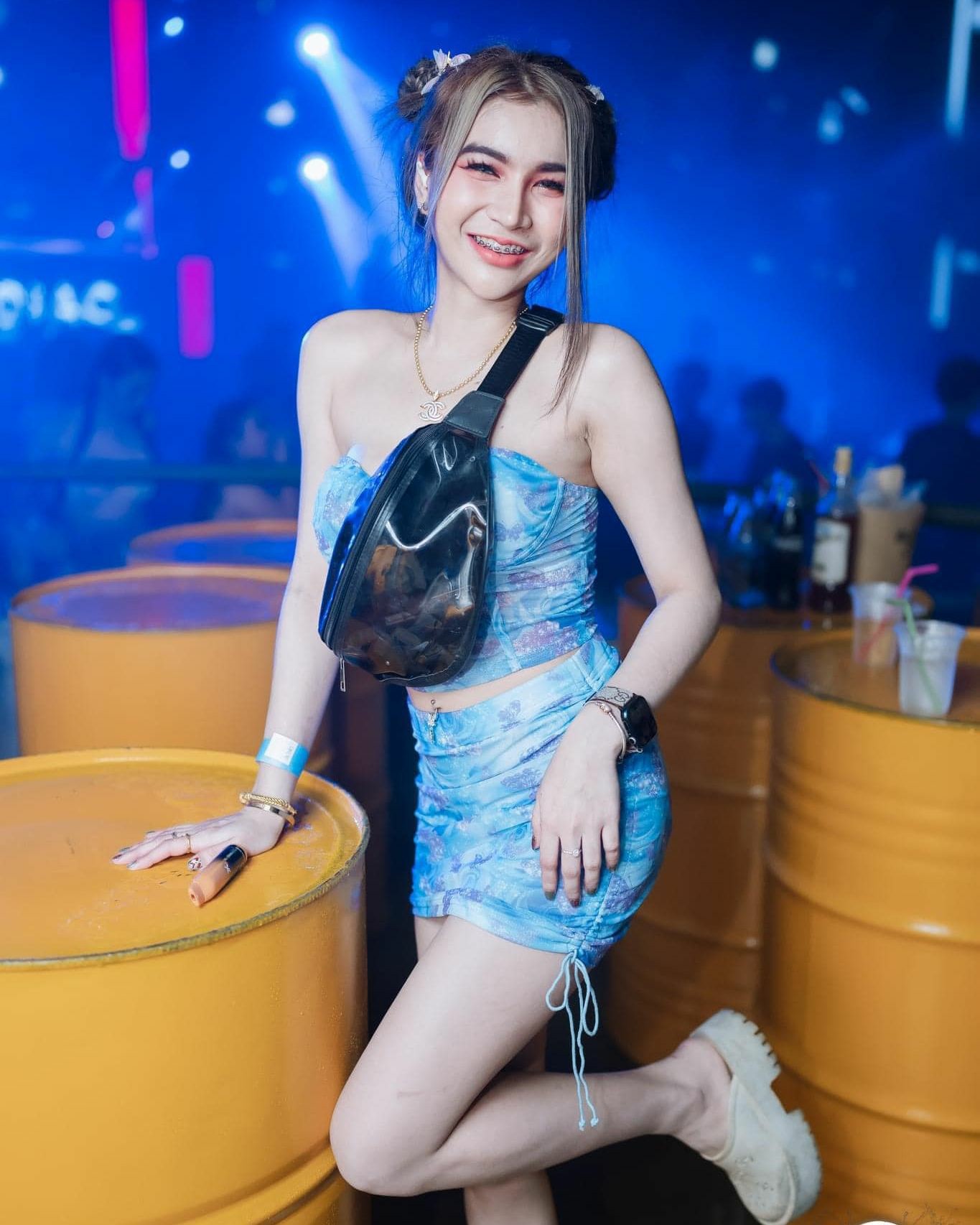 เปิดประวัติ น้องหงส์หยก ณฉัตรบงกช สาวสวย หุ่นแซ่บ เซ็กซี่ หน้าอกสะบึ้ม 20