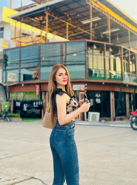 เปิดประวัติ น้องส้มอ้า Wipawanee Pikulsri สาวสวย ดาวTikTok เซ็กซี่เด็ด 23